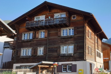 Ferienwohnung Cuort Cavegn Brigels, Aussenansicht Sommer