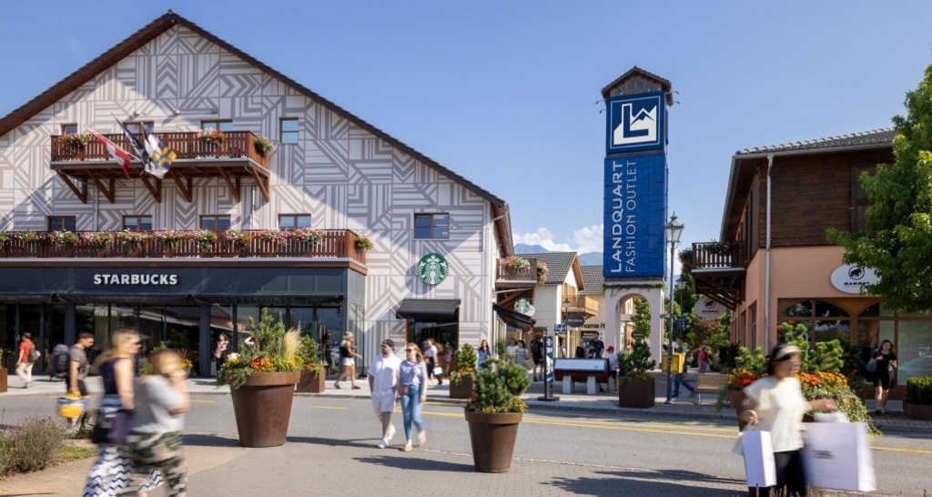 Starbucks, Fashion Outlet Landquart (oua_625315179_image)