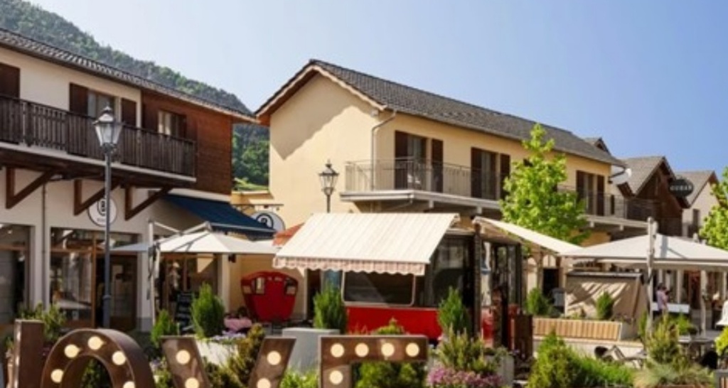 Gondel Café, Fashion Outlet Landquart (oua_625315247_image)