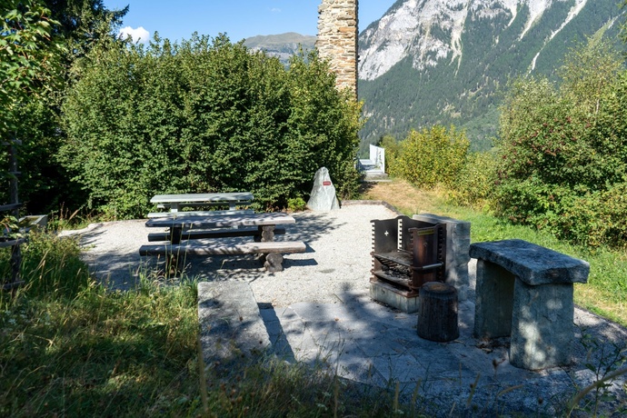 Feuerstelle Burgruine Cagliatscha (oua_626037159_image)