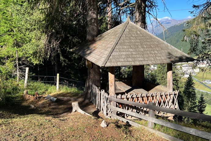 Feuerstelle Pavillon / Panell Splügen (oua_626037213_image)