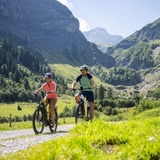Gemütliche Wege im Weisstannental