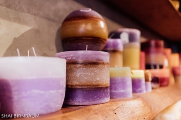 Lhasa artistic candles (oua_627026028_image)