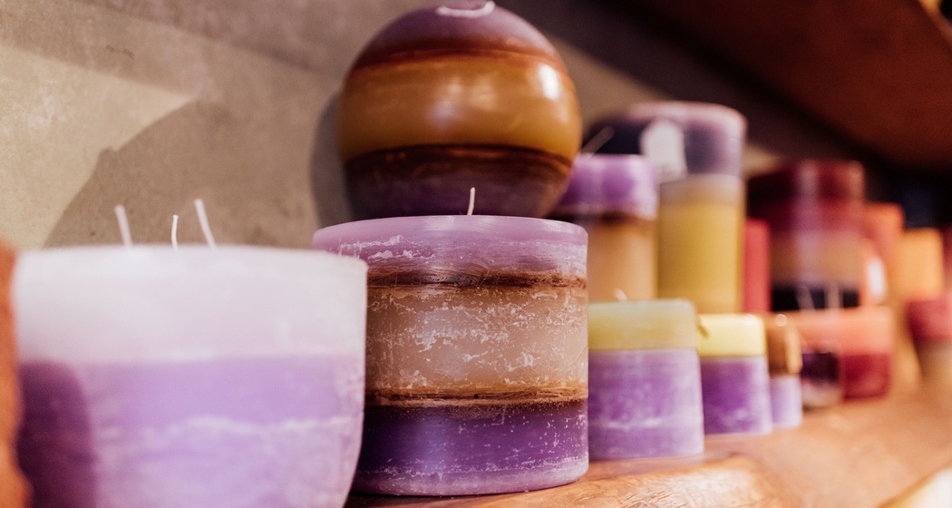 Lhasa artistic candles (oua_627026028_image)