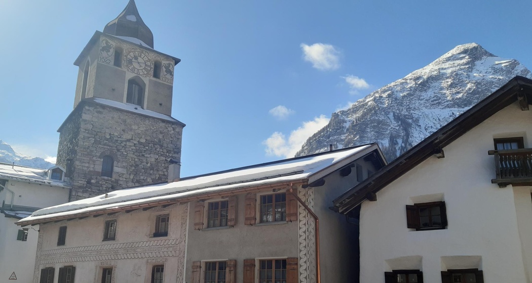 Aussenansicht Chesa Liun Strassenseite