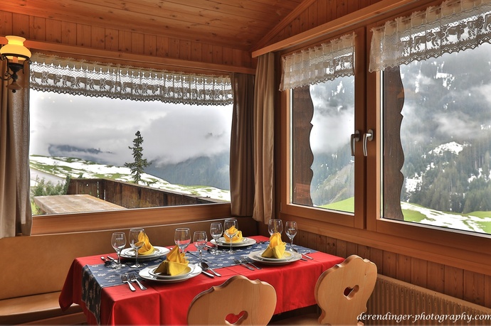 Bellawiese dining area