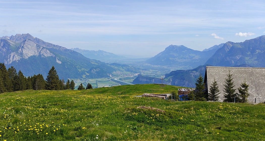 Aussicht von Pardiel ins Rheintal