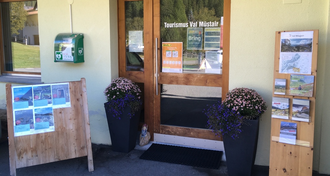 Gäste-Information Tschierv (oua_63248243_image)