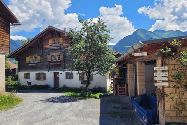 Ferienwohnung Arpagaus - Ansicht Haus