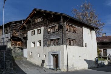 oua (637343576)