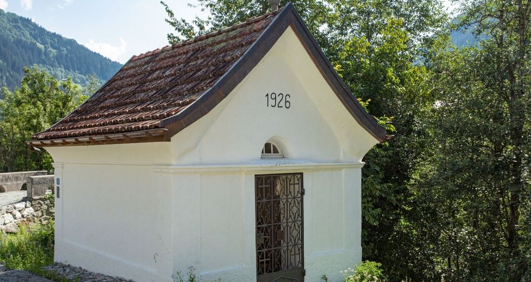 oua (637343636)