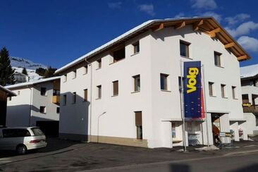 oua (637343743)