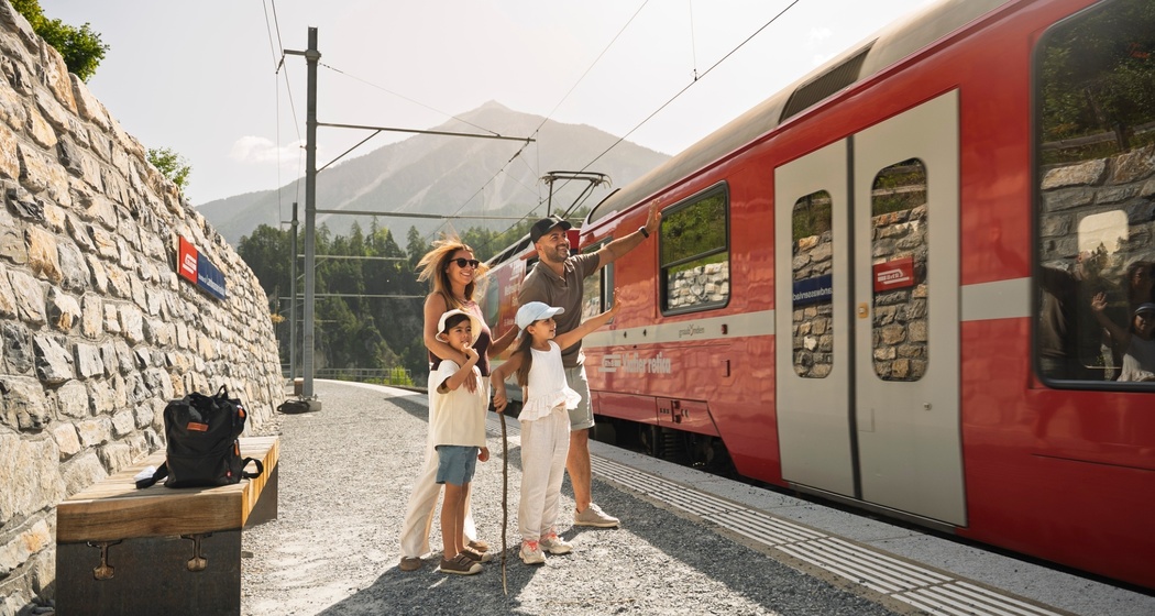 Haltestelle Schmitten GR Landwasserviadukt