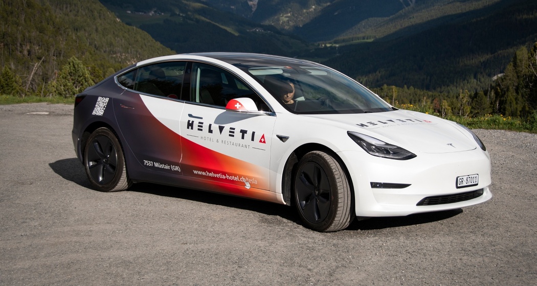 Tesla vom Hotel Helvetia kann man auch mieten