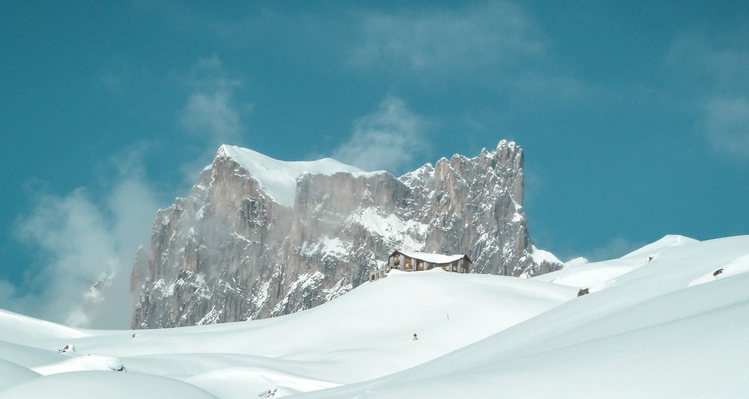 Carschinahütte SAC mit Drusenfluh