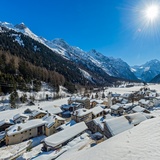 Winter hiking in Casaccia (oua_65036714_image)