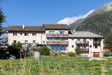 E-Bike-Ladestation bei der Meisser Lodge (oua_65377503_image)