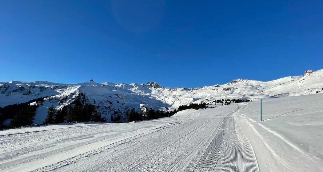 Winterwanderung Panüöl-Fursch mit Blick Spitzmeilen