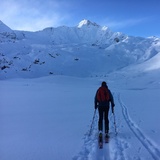 Départ sur le Guggernüll avec vue sur le Piz Tambo
