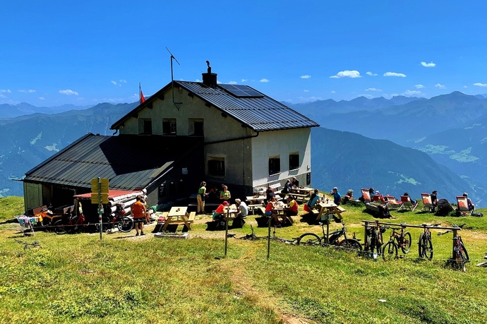 E-Bike & Hike Calanda Summit