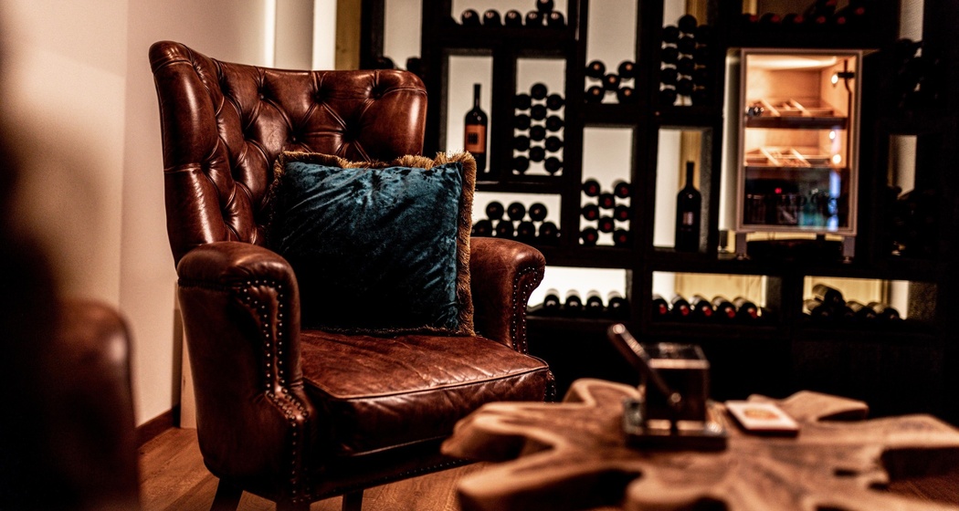 Cantina Literna Cotschna Sessel