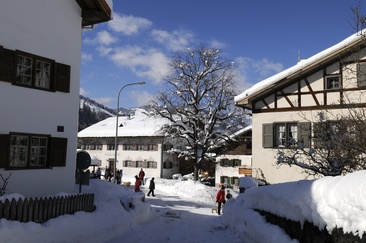 Wunderbare Patrizierhäuser bilden den Dorfkern