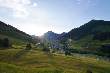 St. Antönien, hinter dem Mond, links