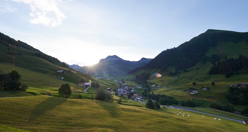St. Antönien, hinter dem Mond, links