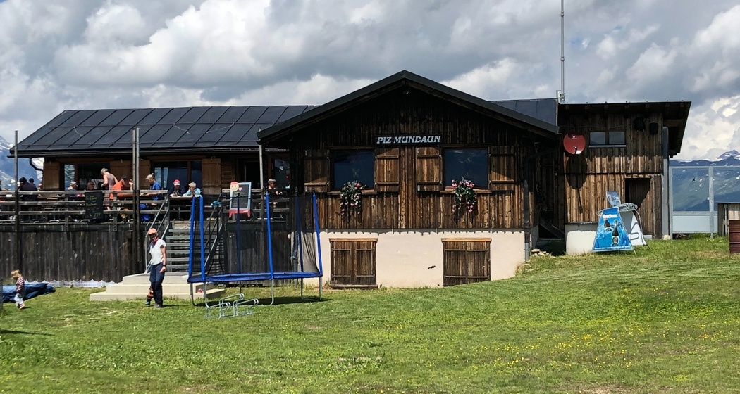 Gipfelhütte Piz Mundaun (oua_70375951_image)