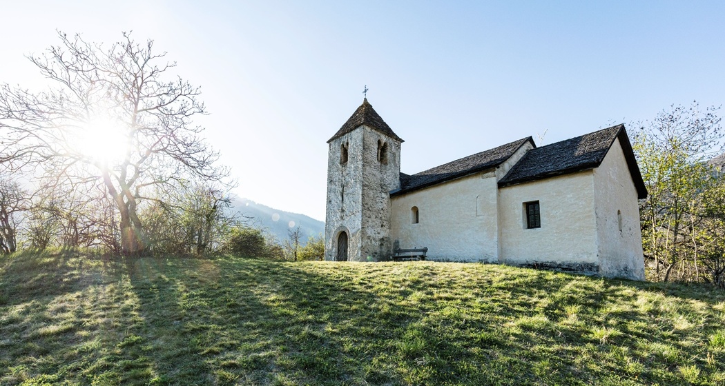 Kapelle St. Lorenz im Frühling