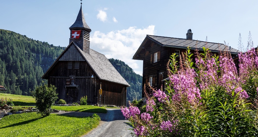 Holzkirche Obermutten