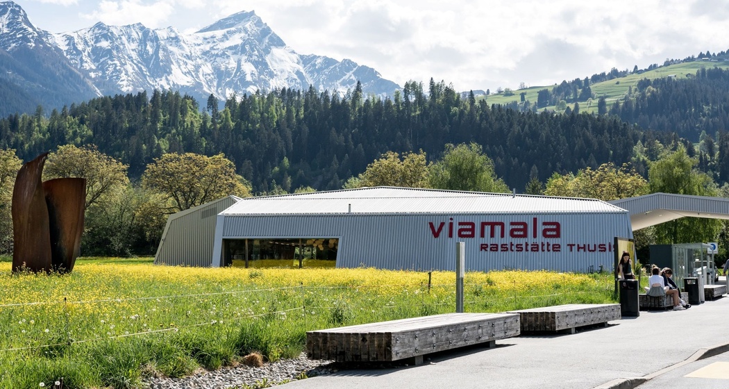 Die Raststätte Viamala im Frühling