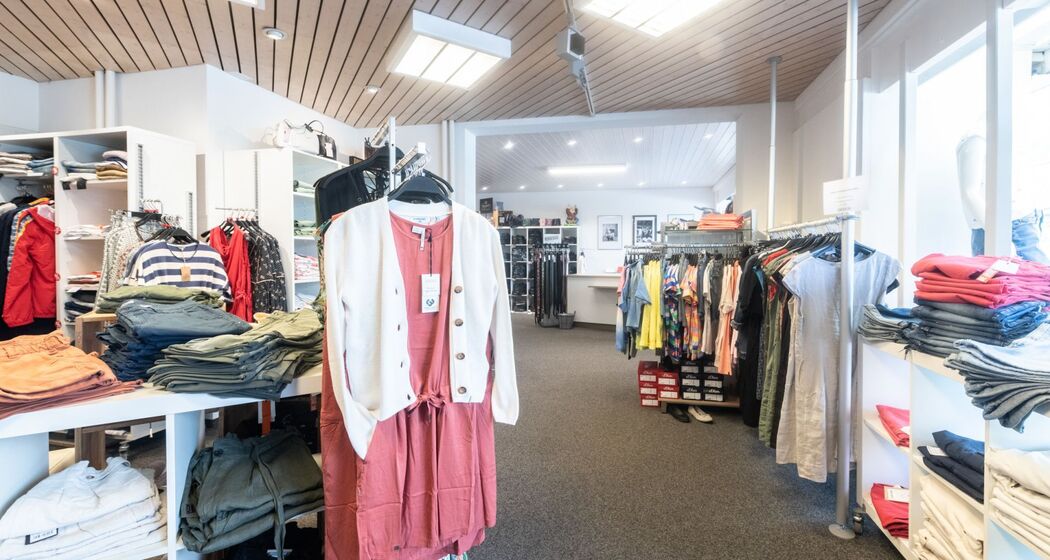 1560 Davos sale & service AG (oua_70715567_image)