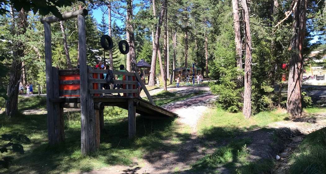 Spielplatz Bot Pintg Lantsch / Lenz