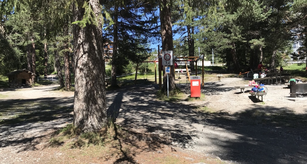 Spielplatz Bot Pintg Lantsch / Lenz