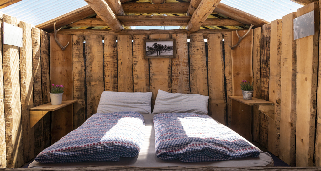 Tgamon Somtgant (oua_71375705_image)