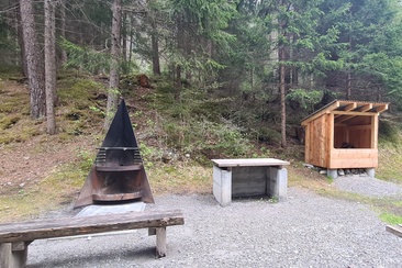 Grillstelle am Wasserweg (oua_71377733_image)