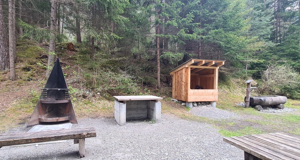 Grillstelle am Wasserweg (oua_71377733_image)