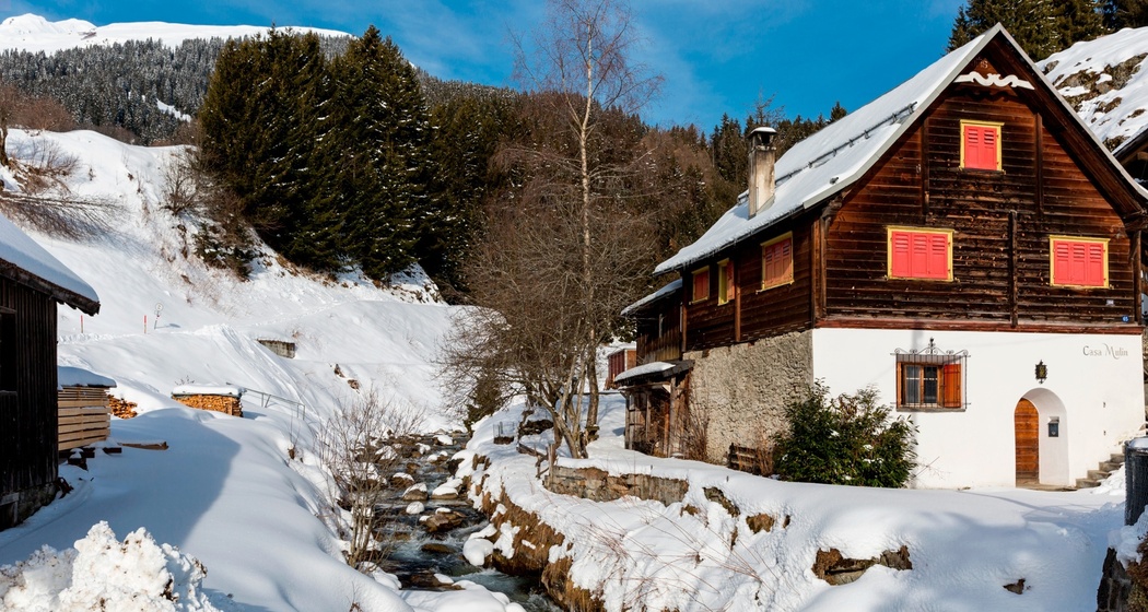 Das Foto zeigt die Casa Mulin im Winter