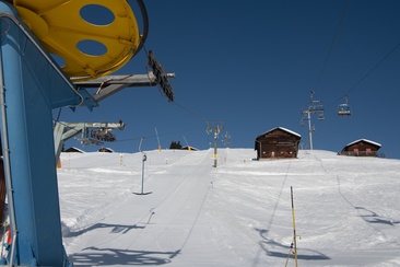 Das Foto zeigt den Skilift Parli