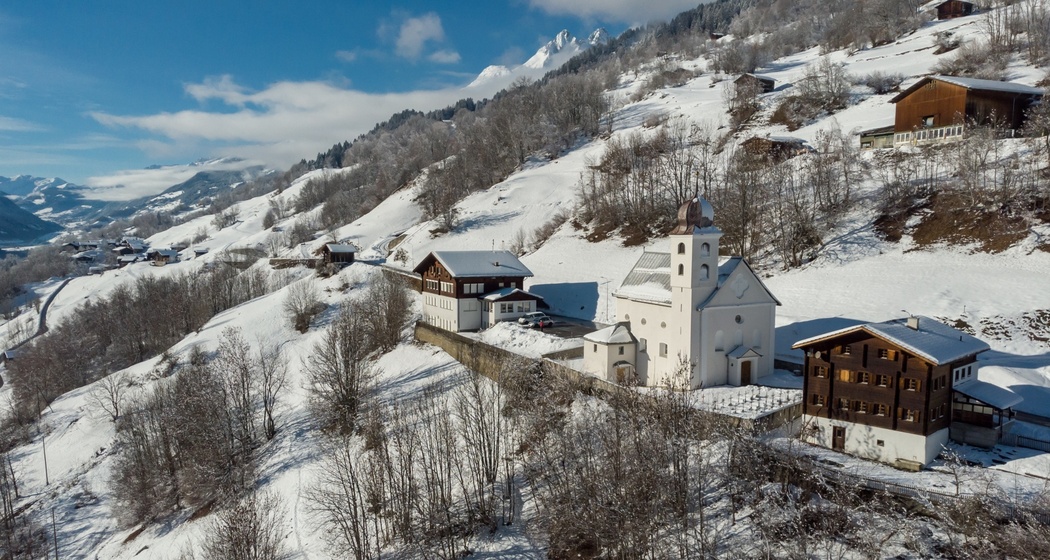 Das Foto zeigt die Kapelle St. Sebastian im Winter