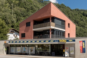 Das Foto zeigt den Volg Einkaufsladen von Danis