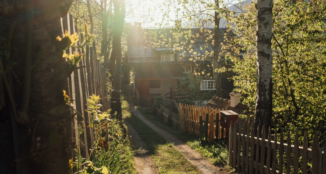 Das Foto zeigt das Atelier Carigiet von Aussen