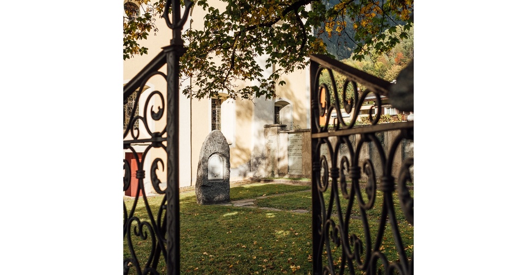 Das Foto zeigt den Ehrengarten