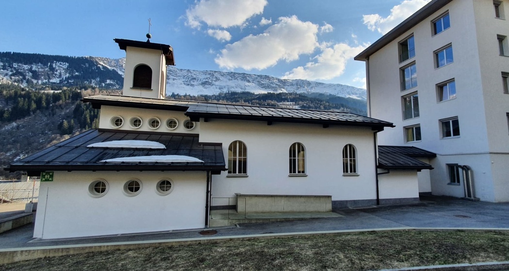 Das Foto zeigt die Kapelle Altersheim s. Giusep in Cumpadials