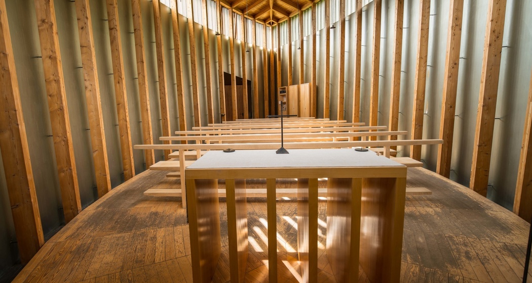 Das Foto zeigt die Kapelle Sogn Benedetg in Sumvitg