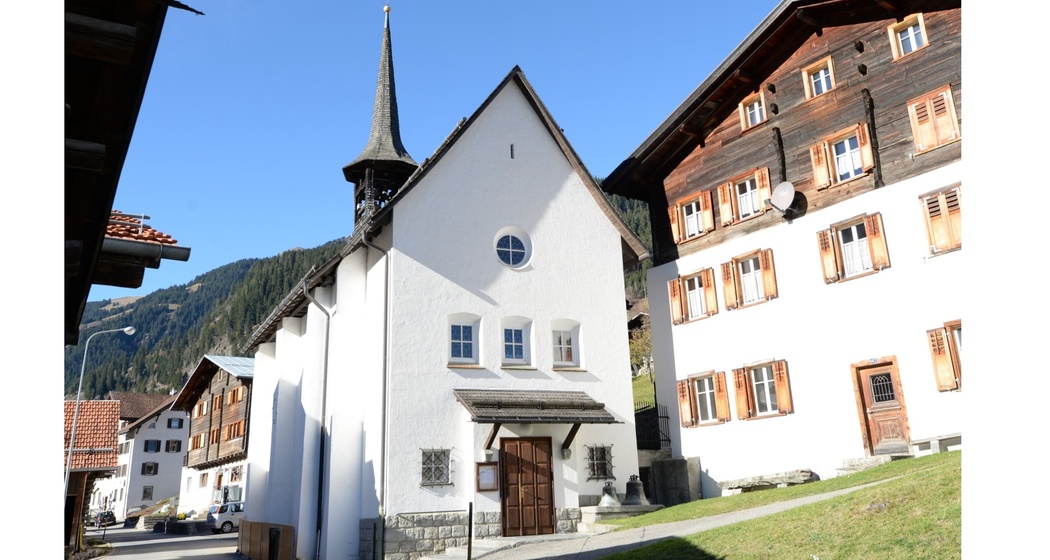 Das Foto zeigt die Kapelle St. Josef in Cumpadials