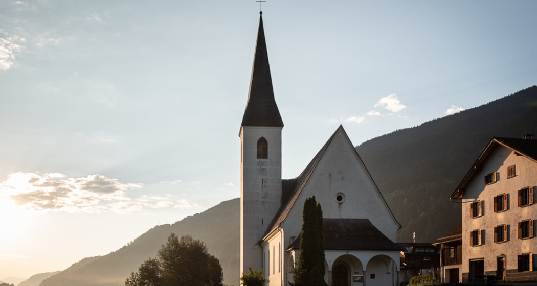 Das Foto zeigt die Kirche S. Giachen in Zignau