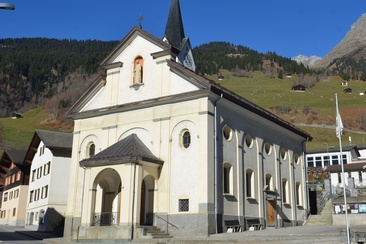 Das Foto zeigt die Kirche St. Maria Geburt in Rabius
