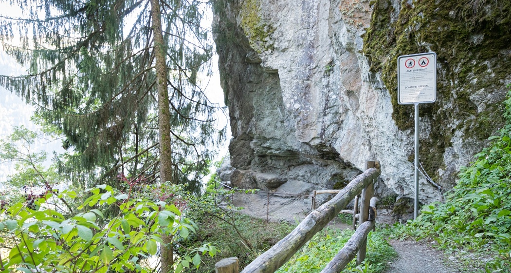 Aufnahme des Pfads zur Burg Kropfestein.